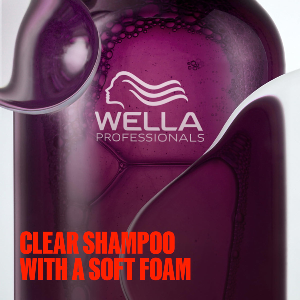 Wella Professionals applying shampoo to scalp showing soothing and detox benefit