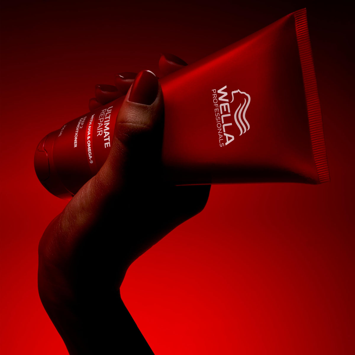 Wella Professionals shampoo and conditioner set to show complementary routine