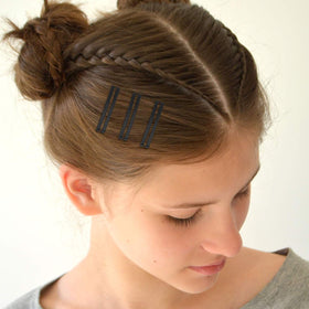 WILLBOND clips used in a half-up hairstyle for comfortable all-day wear