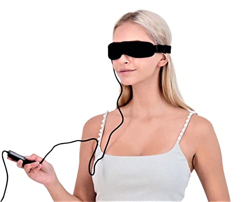 WIZARD RESEARCH mask beside a hand to show size and ergonomic fit for user confidence