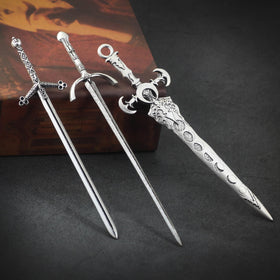 XJYHDY detailed hilt and tang close-up highlights craftsmanship and balance benefit
