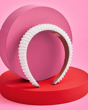 xo, Fetti side profile worn demonstrating comfortable fit and look