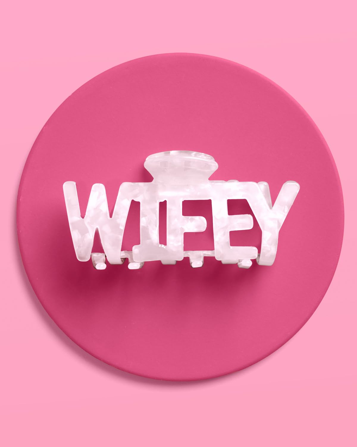 xo, Fetti placed in gift box showing presentation-ready accessory for brides