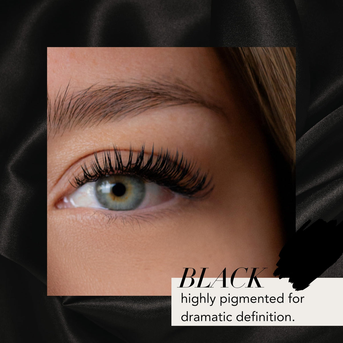 Xtreme Lashes brush detail highlighting fuller-designed brush and separation