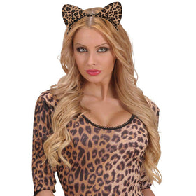 YARIEW headband worn outdoors showing secure fit and playful look