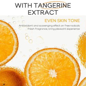 Yasovigi vitamin C serum dropper dispensing a drop for brightening support