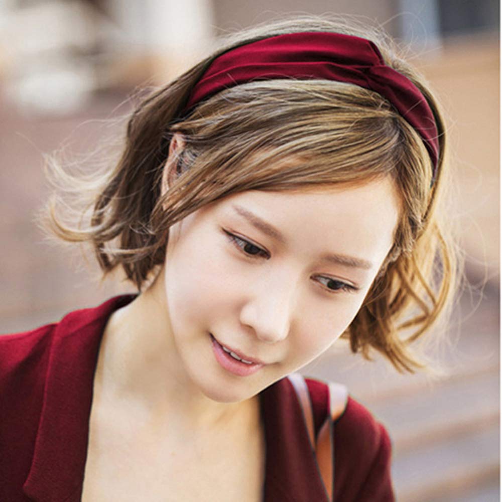 Yeshan knotted criss-cross detail emphasizing secure hold and stylish twist