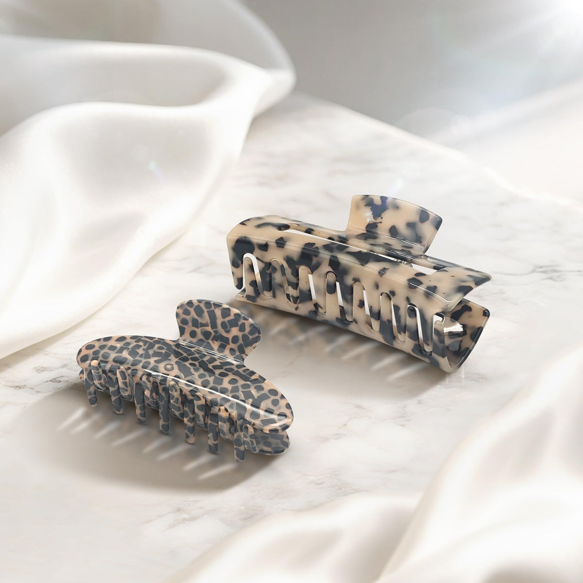 YIERSO pattern contrast black and brown displays versatile styling options