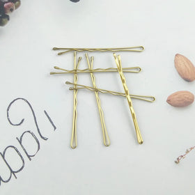 YINGFENG bobby pins in a styling kit for quick on-the-go touchups