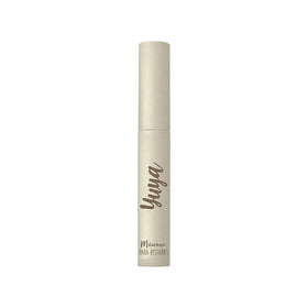 YuYa mascara creamy texture close-up highlighting conditioning oils benefit