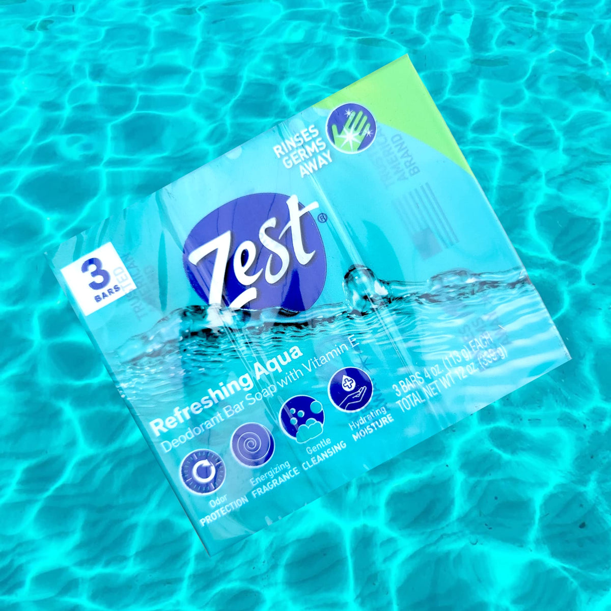 Zest Refreshing Aqua rich lather closeup with Vitamin E for hydrated skin