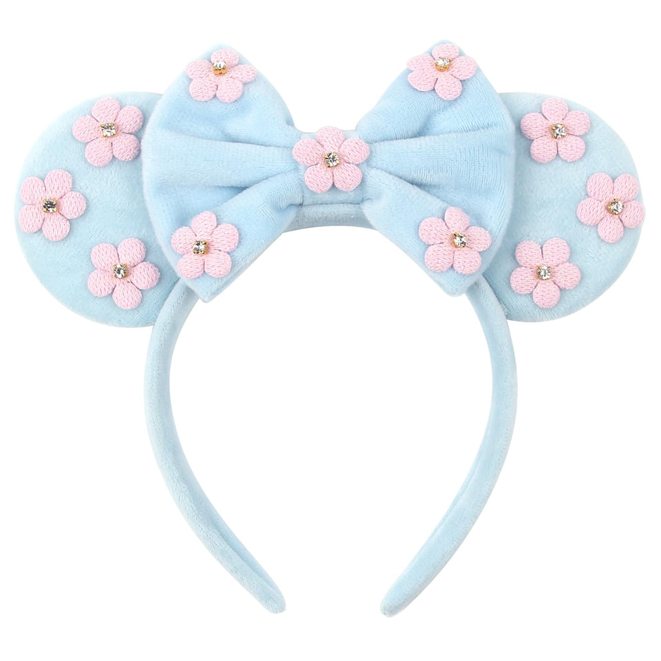 zhezesmila front view showing light-blue bow, playful look and comfort
