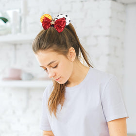 zhezesmila styled in a party scene showing festive sparkle and photo-ready appeal